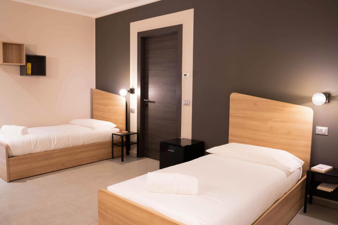 Terranova49 Aparthotel Novara Ngoại thất bức ảnh